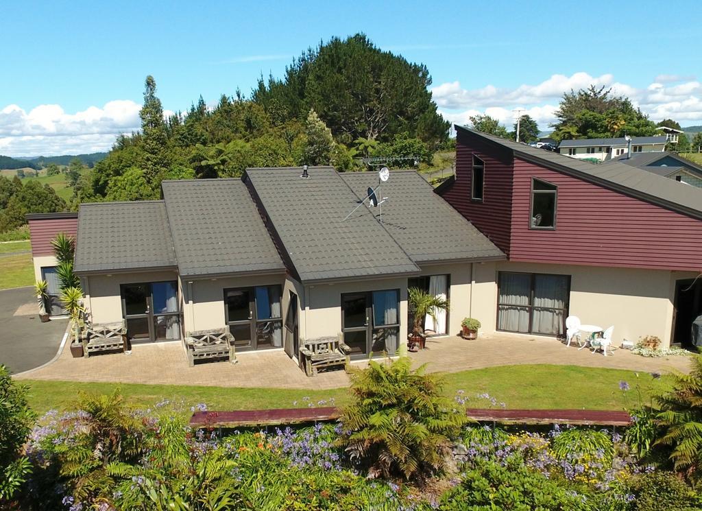 Waitomo Golfstays B&B Otorohanga Esterno foto