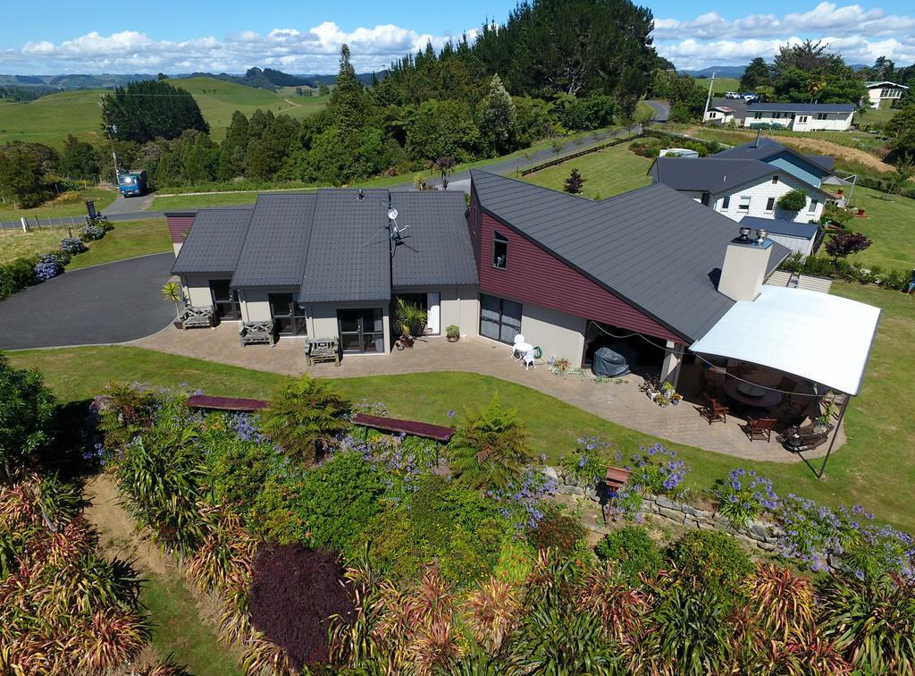 Waitomo Golfstays B&B Otorohanga Esterno foto